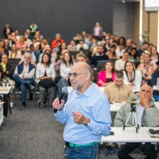 Conferencias y formación